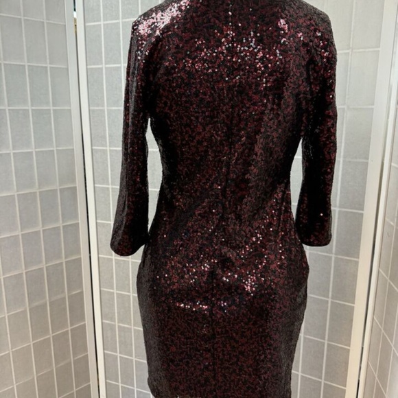 Express,Woman,Party Dress,Size S,Black red sequin,Zip,Long Sleeve,V Neck,Short.! - Picture 4 of 11